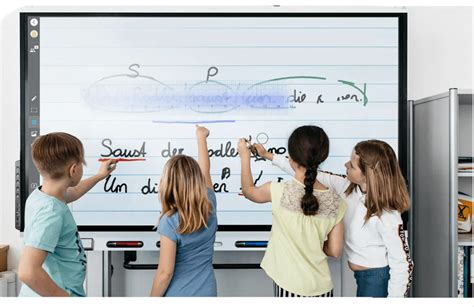 Exploring The Distinctions: Whiteboard Vs. Smart Board