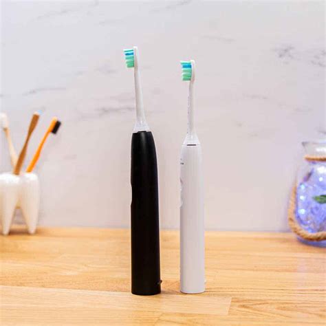 Philips Sonicare 4100 Series vs ProtectiveClean 4100 - Electric Teeth