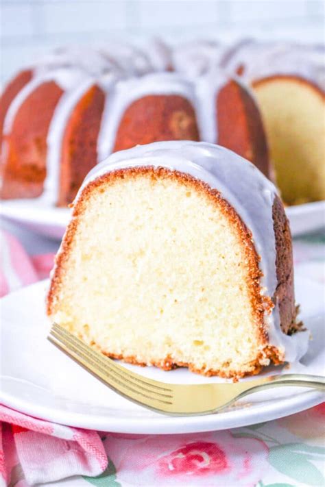 Copycat Sara Lee Pound Cake - Easy 7Up Bundt Cake Recipe