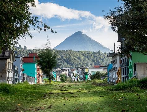 I summitted an active volcano, Guatemala's Volcan Santa Maria (3,772 m ...