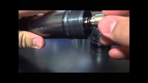 How to change MagLite Bulb (Or convert to LED!) - YouTube