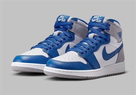 Air Jordan 1 Retro High OG "True Blue" DZ5485-410 | SneakerNews.com