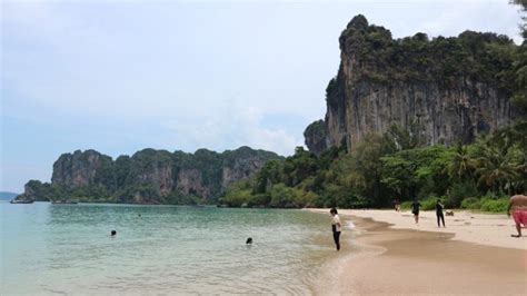 Railay beach: viewpoints and what to explore - While You Stay Home