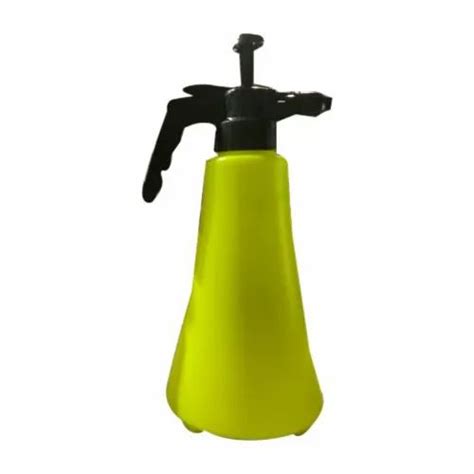 Screw Cap Plastic Garden Spray Bottle, Capacity: 2.5 L at Rs 350/piece ...