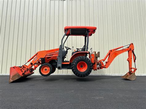 2013 Kubota B26 4x4 Loader Backhoe Tractor - Platinum Truck and Equipment