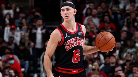 Alex Caruso Exits Bulls Game with Injury - On Tap Sports Net