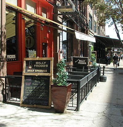 Outside seating at the Billy Frogg's restaurant in Omaha Old Market ...