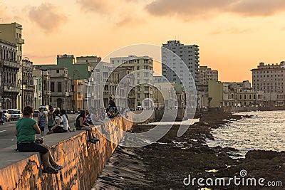 People Malecon Boardwalk Sunset Havana Editorial Image | CartoonDealer.com #67415754