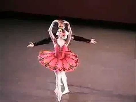 Perfect Olesia Novikova & Leonid Sarafanov in Don Quixote Grand Pas de Deux