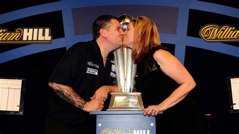 Gary Anderson targets hat-trick of World Darts Championship titles ...