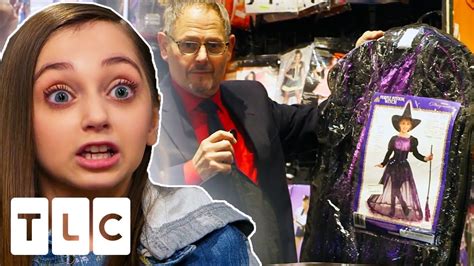 Shauna Rae Goes Halloween Costume Shopping | I Am Shauna Rae - YouTube