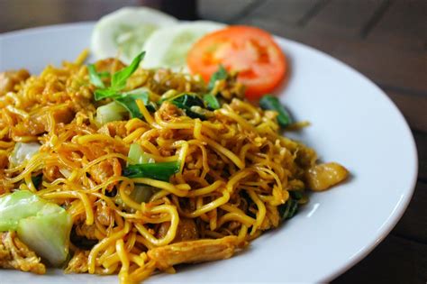 BAKMI GORENG WITH CHICKEN - ASIAN TOP 10 RECIPES