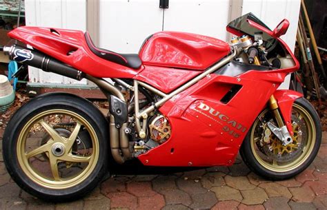 Restored – 1997 Ducati 916 | Bike-urious