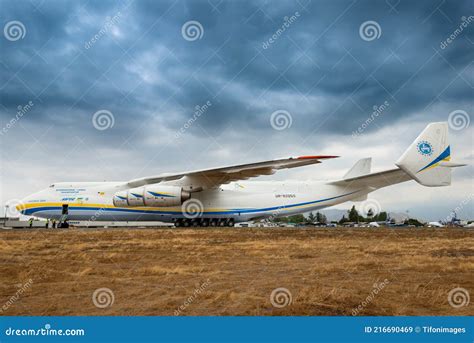 The Biggest Airplane In The World Antonov An-225 Mriya Landing In Antonov Airport In Gostomel ...