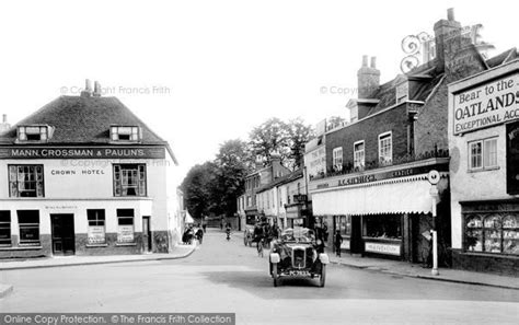 Walton-on-Thames photos, maps, books, memories