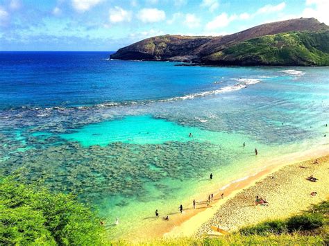 Hanauma Bay, The Largest Natural Swimming Pool in Hawaii - Traveldigg.com