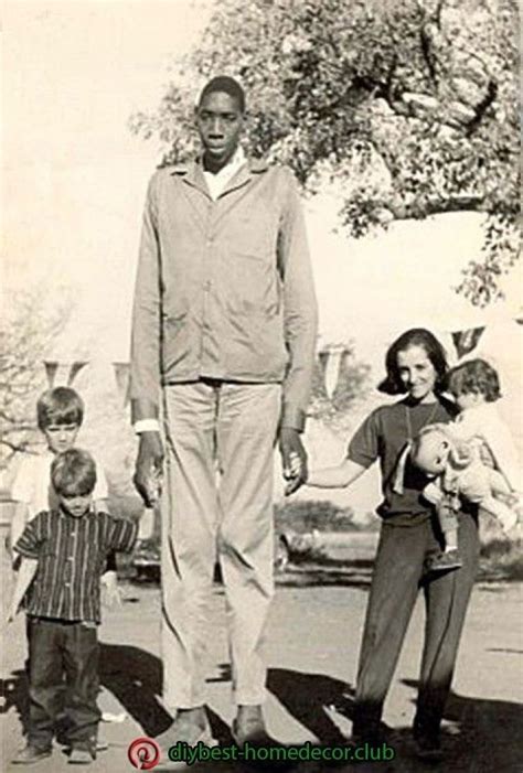 African tallest | Giant people, Human oddities, History