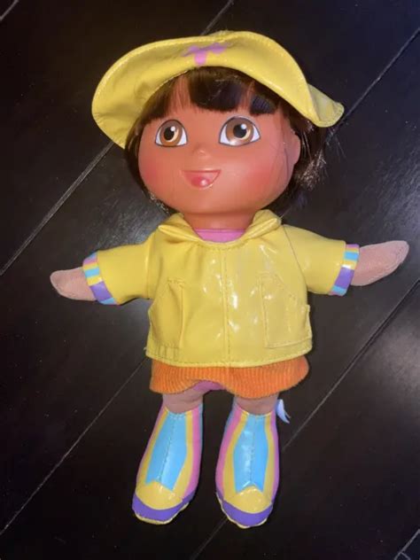 FISHER PRICE RAINY Day Dora the Explorer 9" Plush Doll Vinyl Face Raincoat 2004 £12.37 - PicClick UK