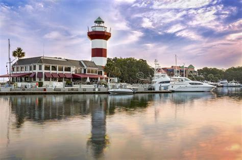 Hilton Head Island Lighthouse Stock Image - Image of golf, restaurants: 12114077