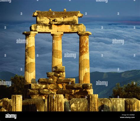 Temple of Apollo, Delphi, Greece Stock Photo - Alamy