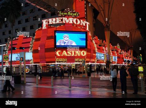 Fremont-CowBoy North Las Vegas 222 Hotel and most important places in ...