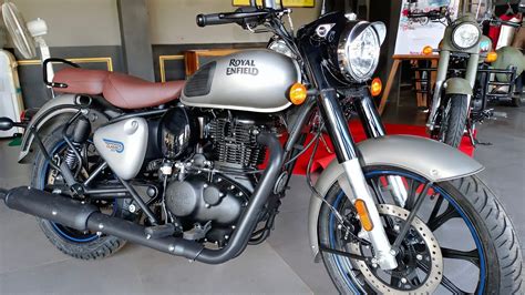 2022 Royal Enfield Classic 350 | Dark Gunmetal Grey - YouTube