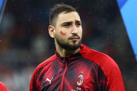 AC Milan and Italy Goalkeeper Donnarumma Wins The Italian Golden Boy ...