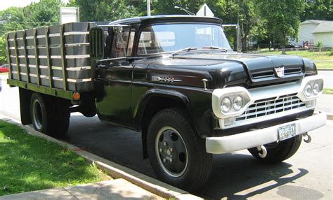 File:1960 Ford F-500 stake truck black fr.jpg - Wikimedia Commons