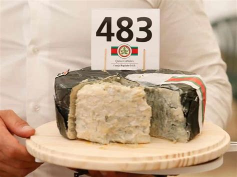 Queso Cabrales: Spain's Most Celebrated Blue (Complete Guide)