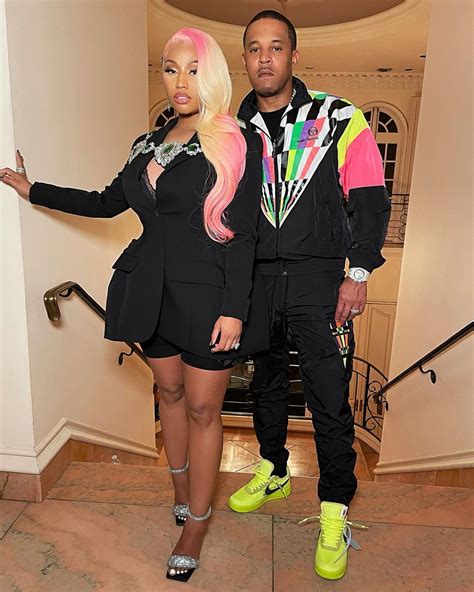 Nicki Minaj Reveals Post Pregnancy Body With Husband Kenneth Petty ...