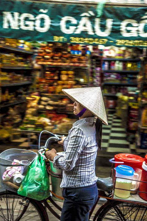 Free Images : woman, street, asian, vendor, market, viet nam, seller 3744x5616 - - 879975 - Free ...