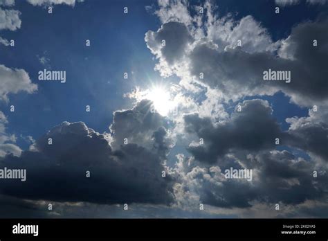 Germany, Bavaria, Upper Bavaria, Altötting county, cloud formation, sun ...