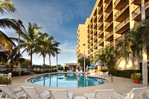 Hampton Inn Cocoa Beach/Cape Canaveral - 59 Photos & 42 Reviews - Hotels - 3425 N Atlantic Ave ...