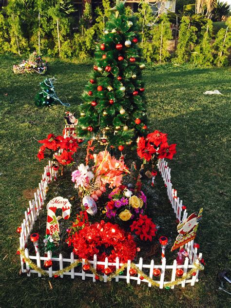 50+ grave decorations for christmas To Honor Your Loved Ones During the ...