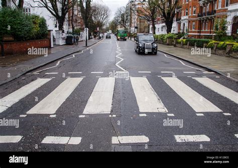 Abbey Road zebra crossing, 24 11 2015 Stock Photo - Alamy