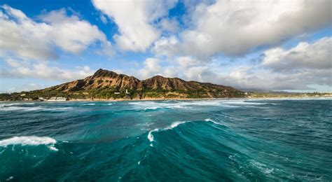 What Are the Best Surf Spots in Hawaii? - Next Vacay