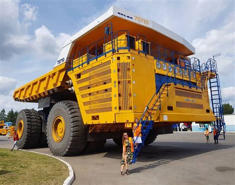 BELAZ 75710 - World's largest Dump Truck | Page 4 | SkyscraperCity Forum