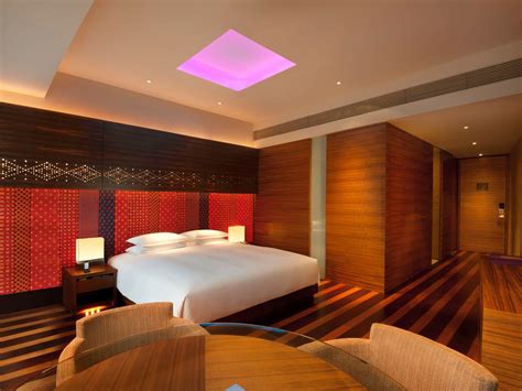 Hotel Suites & Rooms in Xintiandi, Shanghai, China | Andaz Xiantiandi Shanghai