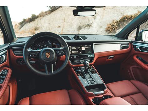 2025 Porsche Macan: 92 Interior Photos | U.S. News