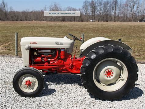 Ford 800 tractor implements