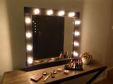 10 reasons to buy Wall makeup mirror with lights - Warisan Lighting
