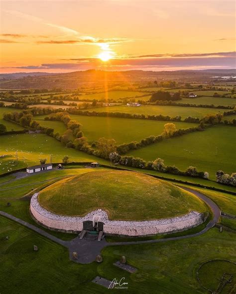 Newgrange is a 5,200 year old passage tomb located in the Boyne Valley ...