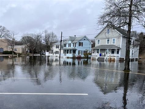 PHOTOS: Though Flood Waters In Downtown Mystic Receding, Caution Urged | Stonington, CT Patch