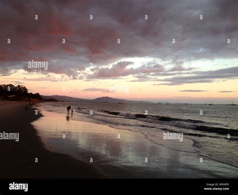 The beach in Santa Barbara, California at sunset Stock Photo - Alamy