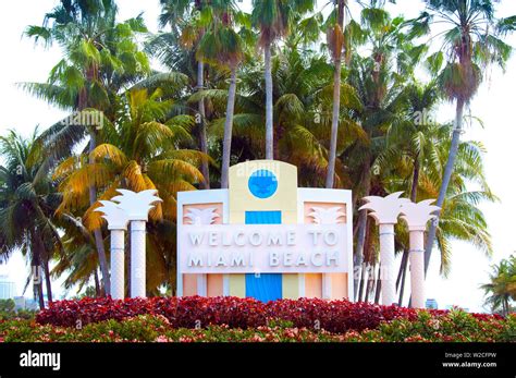 Florida, Miami Beach Welcoming Sign Stock Photo - Alamy