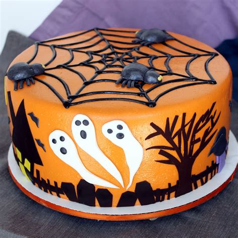 Pin von Marla Carr auf Fake Cakes | Halloween torte, Halloween desserts ...