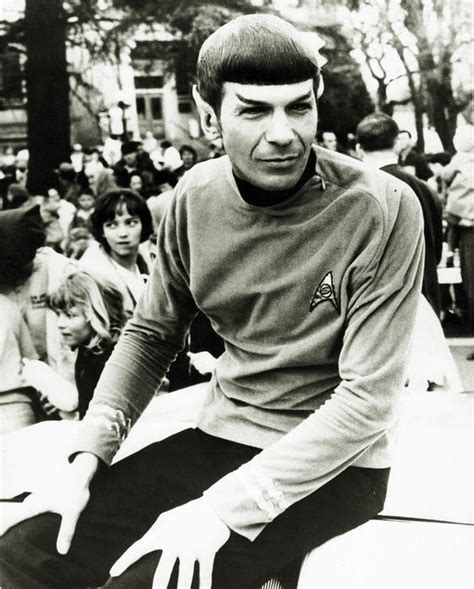 Finger Five! — Mr. Spock on parade