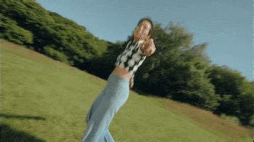 Grass GIFs - Find & Share on GIPHY