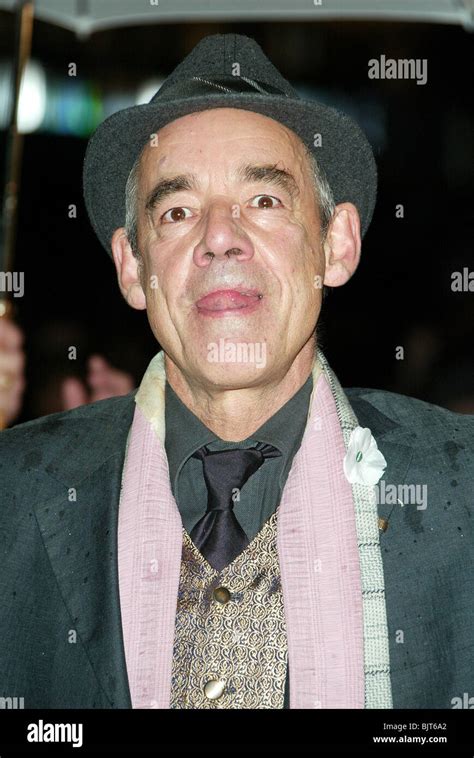 ROGER LLOYD PACK HARRY POTTER & THE GOBLET OF FIRE FILM PREMIER ODEON LEICESTER SQUARE LONDON ...