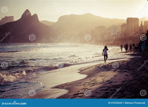 View of Ipanema Beach editorial stock image. Image of brazil - 37532634